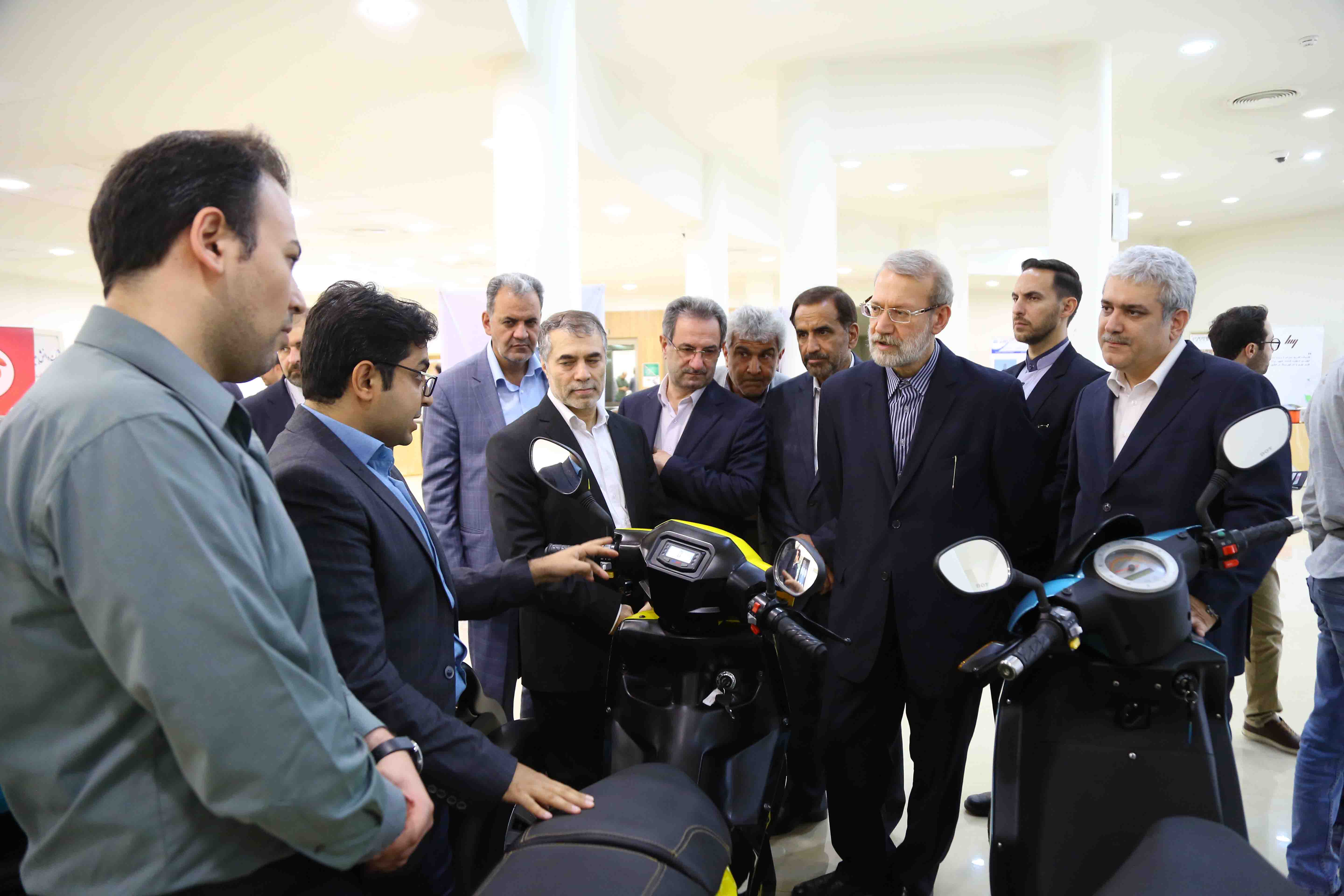 گزارش تصویری از بازدید رئیس مجلس شورای اسلامی از پارک فناوری پردیس